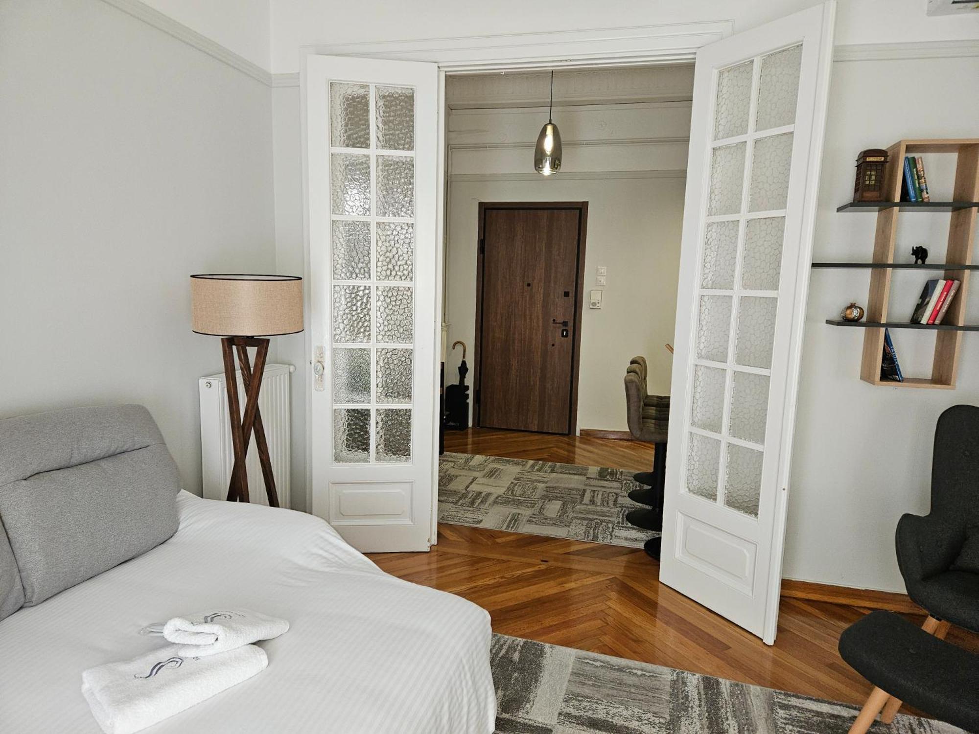 Plaka Sofi Suite Athena Bagian luar foto